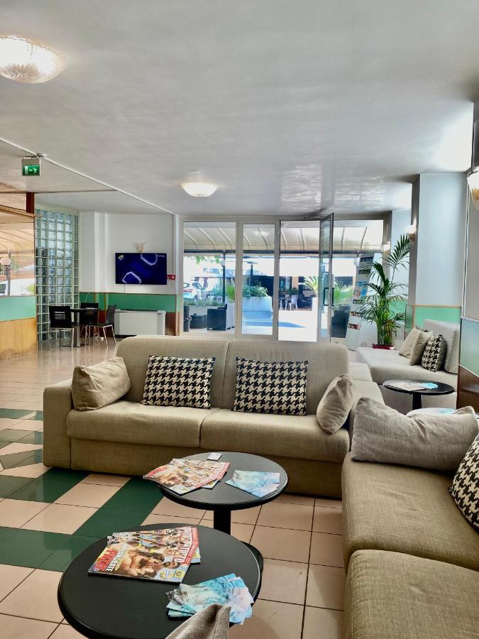 Hotel Aiglon Rimini Ngoại thất bức ảnh