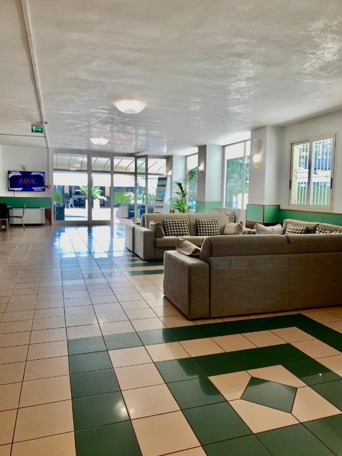 Hotel Aiglon Rimini Ngoại thất bức ảnh