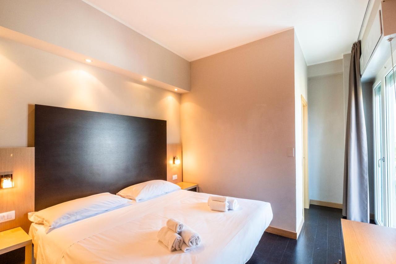 Hotel Aiglon Rimini Ngoại thất bức ảnh