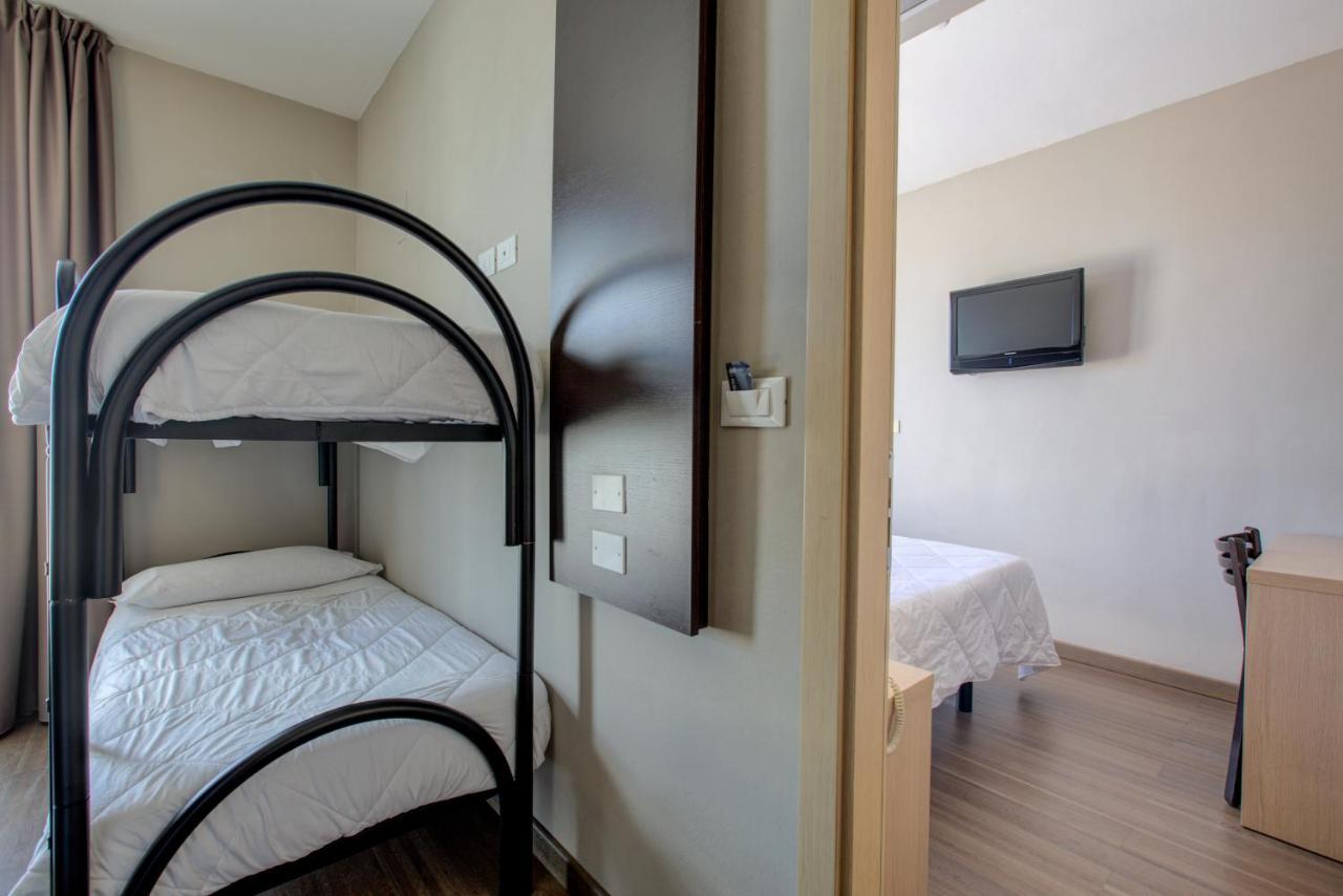 Hotel Aiglon Rimini Ngoại thất bức ảnh
