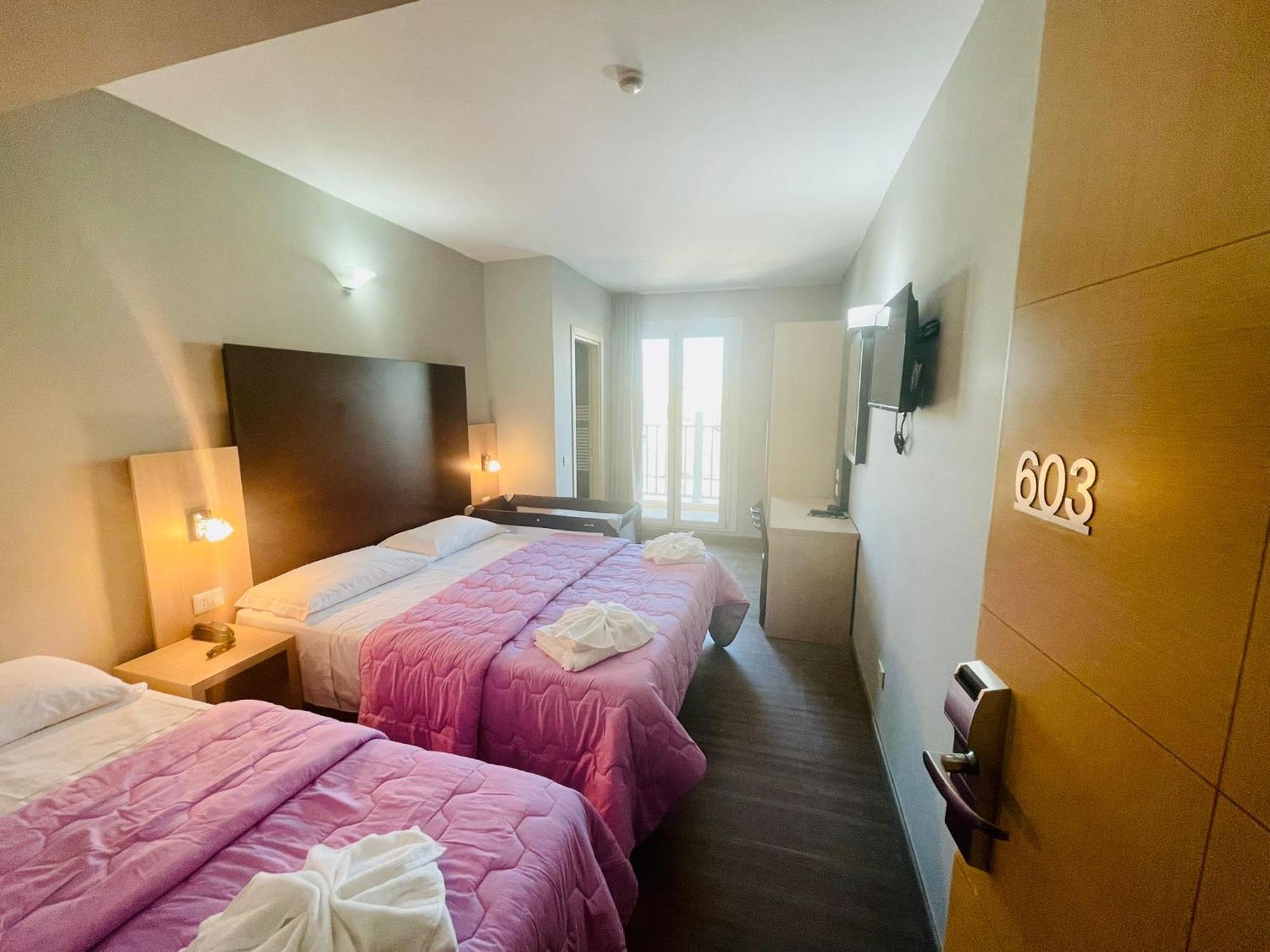 Hotel Aiglon Rimini Ngoại thất bức ảnh